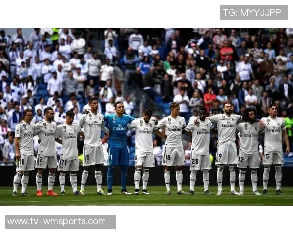 维尼修斯在伯纳乌主场再度获胜状态回暖期待持续表现出色 维尼修斯在伯纳乌主场再度获胜状态回暖期待持续表现出色