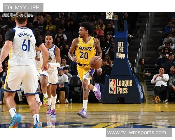 小尼克史密斯回顾湖人媒体日盛况与黄蜂时的鲜明对比 小尼克史密斯回顾湖人媒体日盛况与黄蜂时的鲜明对比