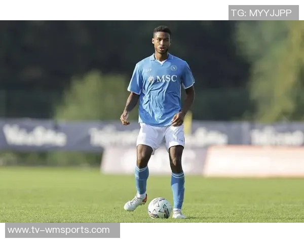 罗马诺透露佩雷茨体检已通过南安普顿850万欧元买断条款生效